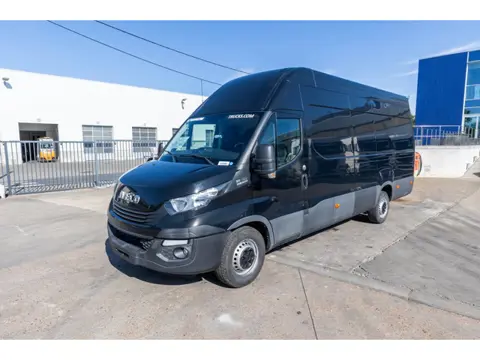 Iveco Daily 35S18 (bj 2018, automaat)