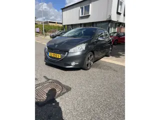 Peugeot 208 1.6 VTi Allure Sport. Clima,Navigatie Enz enz Keurig nette 208