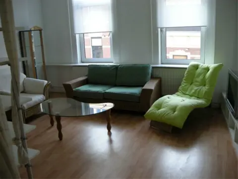 Spacious Rental Home for Rent on Molenwaterweg – Central Rotterdam, Close to Shops