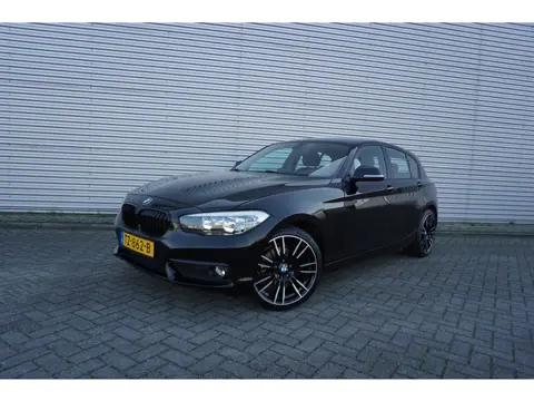 BMW 1-serie 118i Corporate Lease M Sport Airco / Cruise / Stoelverw. / Parkeers. / Elektr. ramen / L
