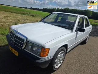 Mercedes-Benz 190-serie 2.0