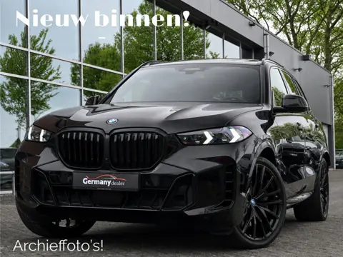 BMW X5 xDrive50e 489pk M-Sport Pro Pano Tr-Haak H&K 21-Inch 360-Camera VOL!