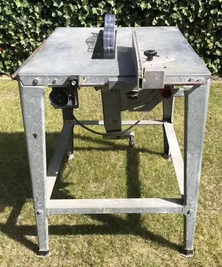 Zaagmachine GS. Robuuste houtzaagmachine.