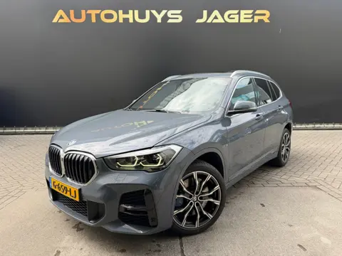 BMW X1 SDrive20i High Executive Edition Pano Memory Hud h&k Leder Camera