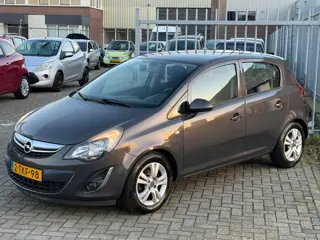 Opel Corsa 1.4-16V Design Edition 101PK 5 DEURS! NL AUTO NAP! NAVI l STOEL-STUURVERWARMING l CRUISE 