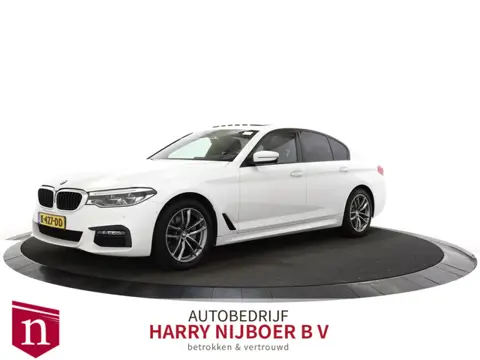 BMW 5 Serie 520d xDrive High Executive Trekhaak / Leer / Navigatie