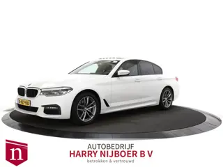 BMW 5 Serie 520d xDrive High Executive Trekhaak / Leer / Navigatie