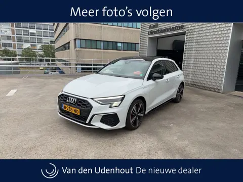 Audi A3 Sportback 45 TFSI e S edition Competition / Panodak / B&O / Trekhaak / Camera