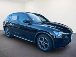 Alfa Romeo Stelvio 2.0T Q4 Ti (206kW/280pk) ** Bi-XENON/LED, LEDER, MEMORY, ACC, 19-inch LMV, KEYLES