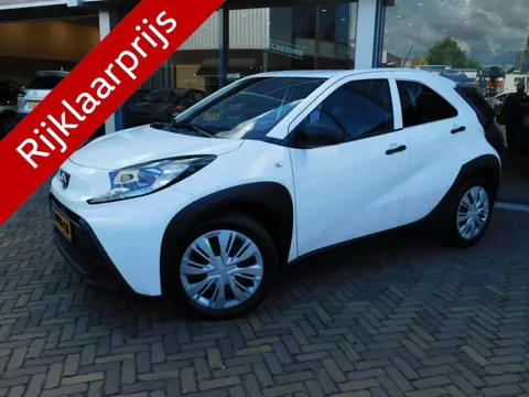 Toyota Aygo X 1.0 VVT-i MT (bj 2023)