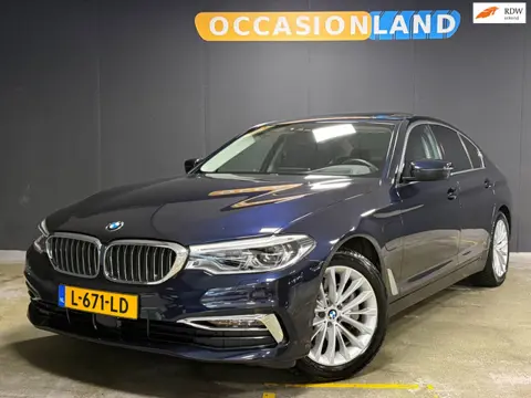 BMW 5-serie 530e iPerformance High Executive Luxury Line|KANTELDAK|LED|KEYLESS|MEMORY|CAMERA|SFEER|A