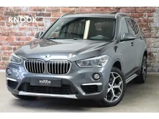 BMW X1 sDrive20i High Executive xLine Automaat / Navigatiesysteem Plus / Leder / Trekhaak / Panorama