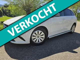 Mercedes-Benz B-klasse 200d/AUTOMAAT/2022/DEALER ONDERHOUDEN! Cam
