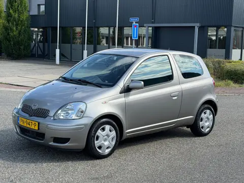 Toyota Yaris 1.3 VVT-i Terra Airco Nieuwe Apk