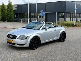 Audi TT Roadster 1.8 5V Turbo quattro Cabrio Leder 6 Bak