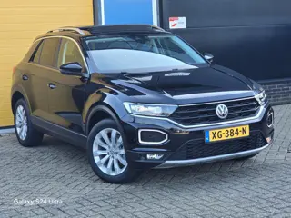 Volkswagen T-Roc 1.0 TSI Style / Acc / Open Pano / Navi / Stoelverwarming / Elek Pakket / Allu Velge