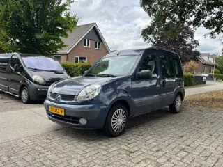 Renault Kangoo 1.2-16V Authentique APK tot 09-02-2027 - vijf zitplaatsen - goeie auto - trekhaak -ra