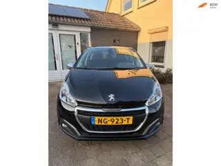 Peugeot 208 1.2 PureTech Pano,nieuwe distributieriem,voor en achter sensoren,nieuwe apk,nieuwe bande