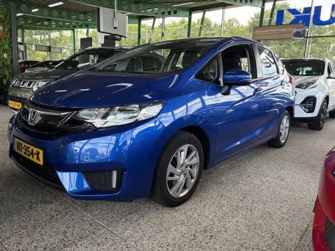Honda Jazz 1.3 i-VTEC Comfort automaat 102pk | NL-auto | Parkeersensoren vóór én achter |