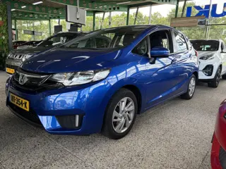 Honda Jazz 1.3 i-VTEC Comfort automaat 102pk | NL-auto | Parkeersensoren vóór én achter |