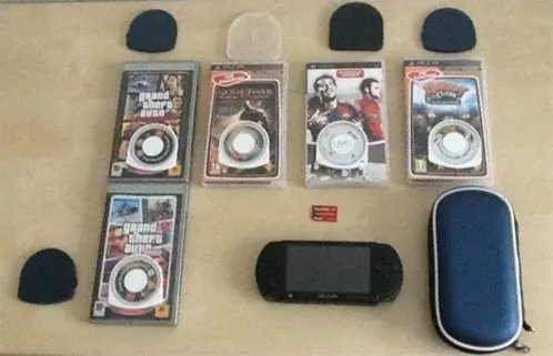 Psp street - Extra spellen,hoesjes,opladers. (Compleet set)
