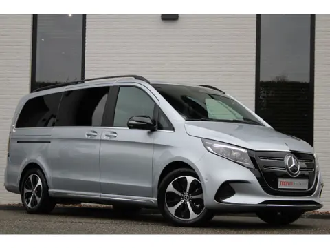 Mercedes-Benz EQV 300 L2 / AMG / Luchtvering / 7-Persoons / Burmester / Elec Stoelen / Vol Opties / 
