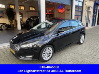 Ford Focus 1.0 Titanium Edition NIEUWE APK. (bj 2015)