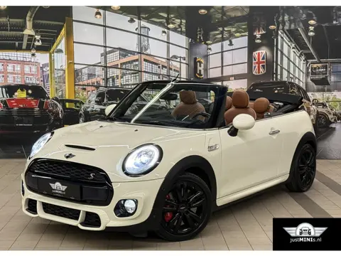 MINI COOPER S CABRIO JCW-pakket AUT LEDER NAVI CAMERA 1e eig