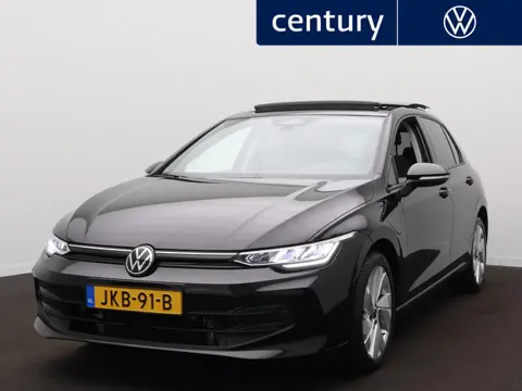 Volkswagen Golf 1.5 eHybrid Life Edition | Panodak | Zwenkbare trekhaak | Camera | Side-Assist | ACC