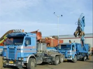 Verwijderen van oud ijzer of metaal uit panden