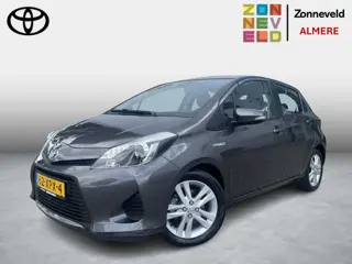 Toyota Yaris 1.5 Full Hybrid Aspiration Navigatie/Park distance