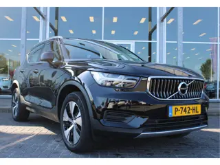 Volvo XC40 T4 211PK Automaat Recharge Inscription Expression | AppleCarplay | Keyless | Spraakbedien