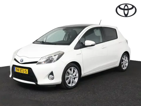 Toyota Yaris 1.5 Full Hybrid Dynamic | Panoramadak | Cruise Control | Parkeercamera |