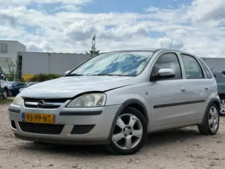 Opel Corsa 1.2-16V Maxx APK 12-01-2027/ RIJDT SCHAKELT GOED