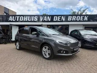 Ford S-Max 1.5 Titanium 7Pers|Xenon|Navi|Cruise|Camera|Carplay|Clima|Trekhaak|Stoelverw|Elek Pakket|