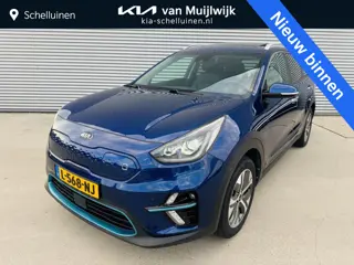 Kia e-Niro ExecutiveLine 64 kWh SOH 100% | Sunroof | Privacyglass | Keyless | Stoel& Stuurverw. | BT