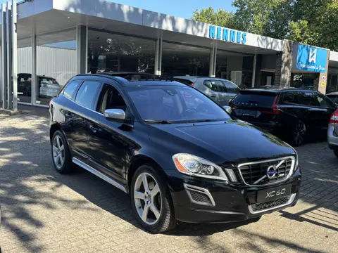 Volvo XC60 3.0 T6 AWD R-Design Panoramadak https://wheelerdelta.autodata.nl/#/fotovideo/20808595