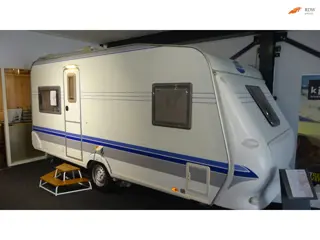 HOBBY Excellent 460 UFe 2005 VASTBED RONDZIT MOVER TOP