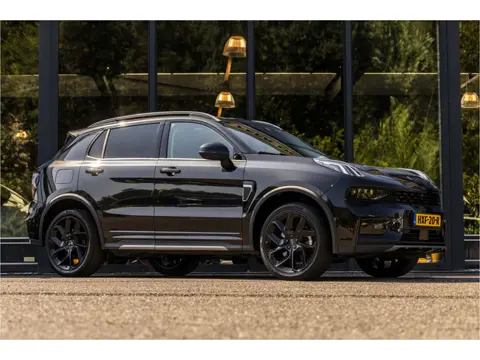 Lynk & Co 01 1.5 Black Edition (bj 2022, automaat)