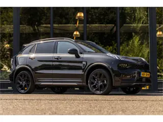 Lynk & Co 01 1.5 Black Edition (bj 2022, automaat)