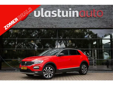 Volkswagen T-Roc 1.5 TSI Active , Trekhaak, Achteruitrijcamera, All-Season,