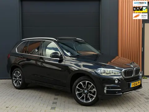 BMW X5 XDrive35i High Executive|Dealer Onderhouden|Panoramadak|Harman Kardon|360 Camera|Stoelventila