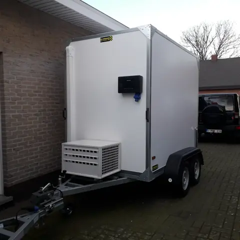 gesloten aanhangwagen frigo