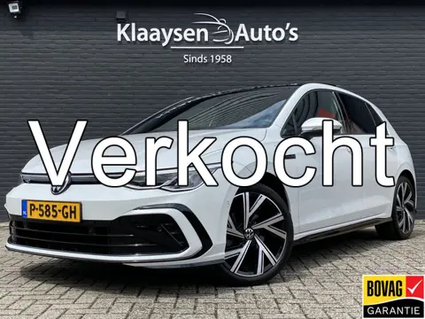 Volkswagen Golf 1.5 TSI R-Line | 1e eigenaar | navigatie | panoramadak | trekhaak | keyless go | spo