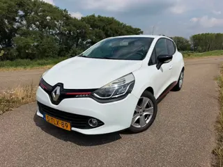 Renault Clio 0.9 TCe Expression Airco 300049 km is nieuwe motor in heeft 105 dkm gereden aantoonbaar