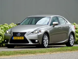 Lexus IS 300h Luxury | LEER | Alle opties | Dealer-Oh |