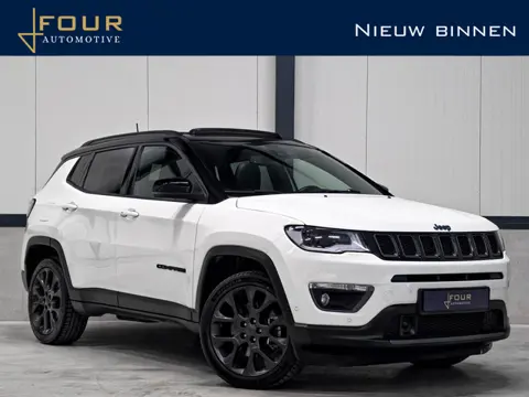 Jeep Compass 4xe 240 PHEV S | Trekhaak | Panoramadak | Alpine Sound | Leer | Memory |