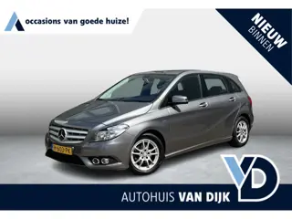 Mercedes-Benz B-klasse 180 Navi / Trekhaak / Parkeer assistent / stoelverwarming