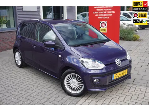 Volkswagen Up! 1.0 high up! BlueMotion / Cruise control / Bluetooth / Navi / Bear lock
