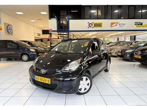 Toyota Aygo 1.0-12V Access Airco Bovag Garantie (bj 2010)
